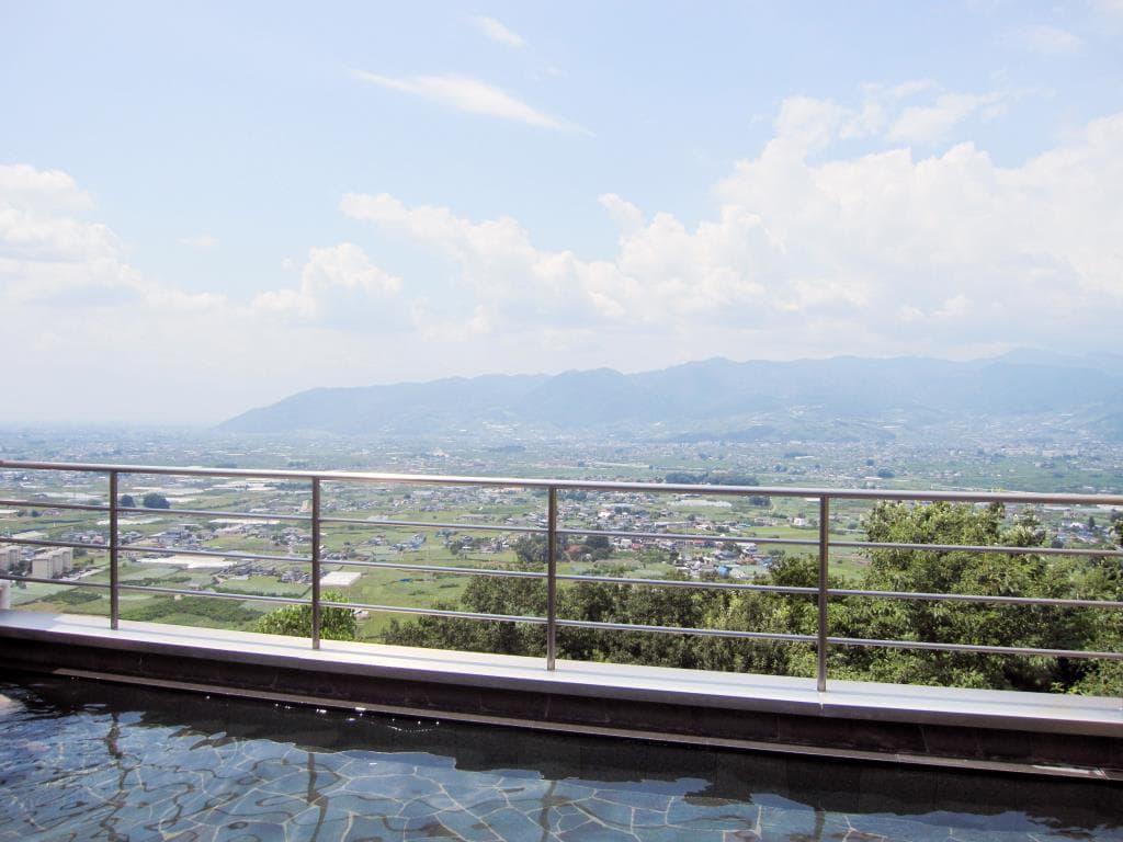 ぶどうの丘温泉 天空の湯 2