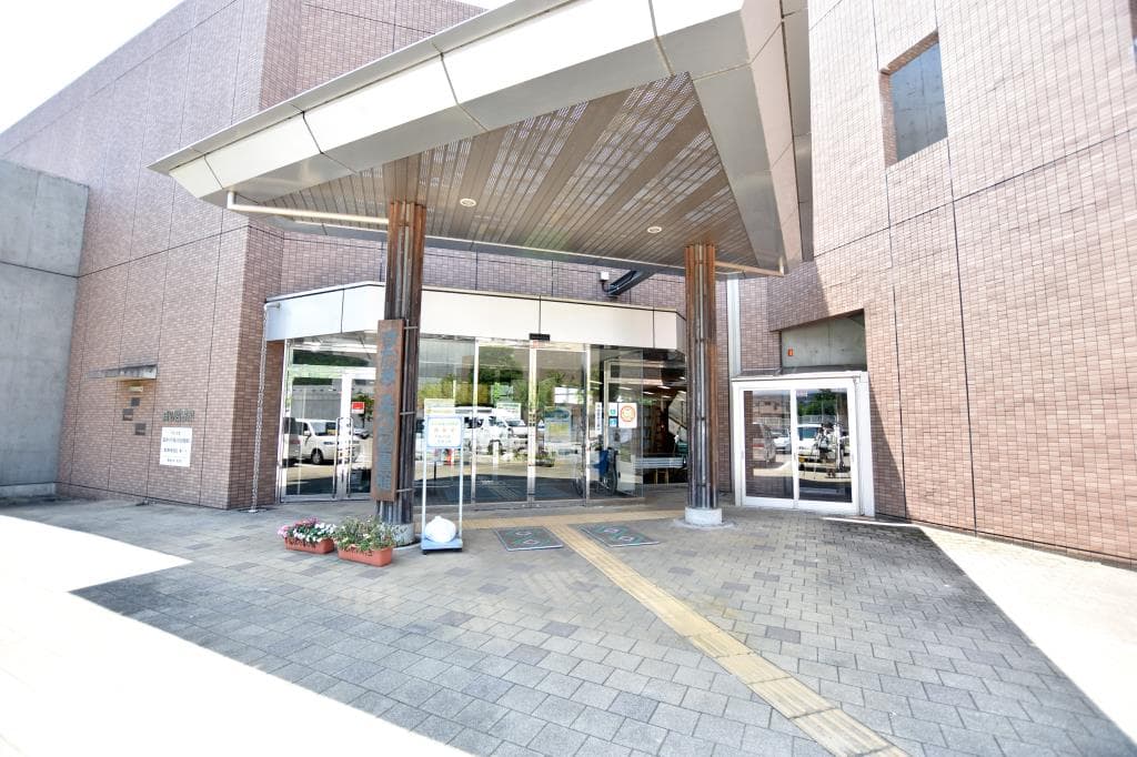 すたま森の図書館 1