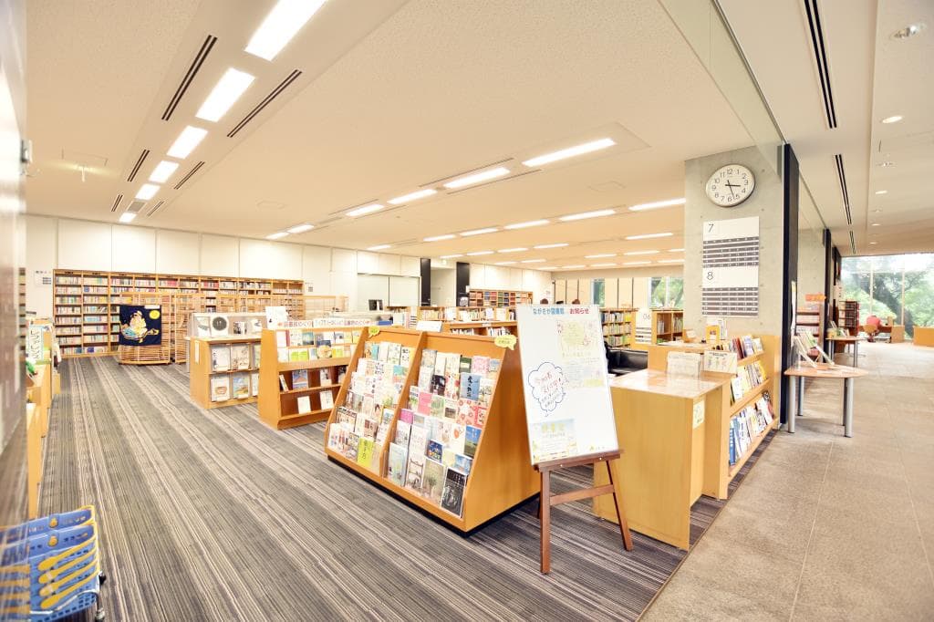 ながさか図書館 1
