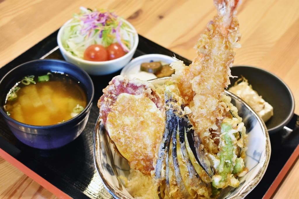 味処 まんぷく 1