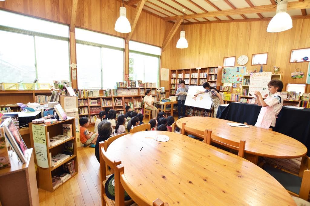 市川三郷町立図書館 六郷分館 2