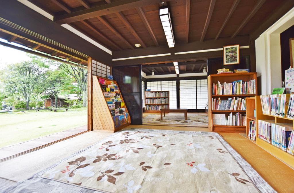 甘草屋敷子ども図書館 4