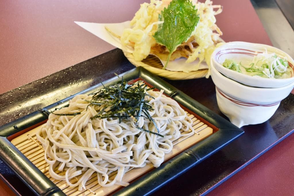 そば・甘味処 みつや 1