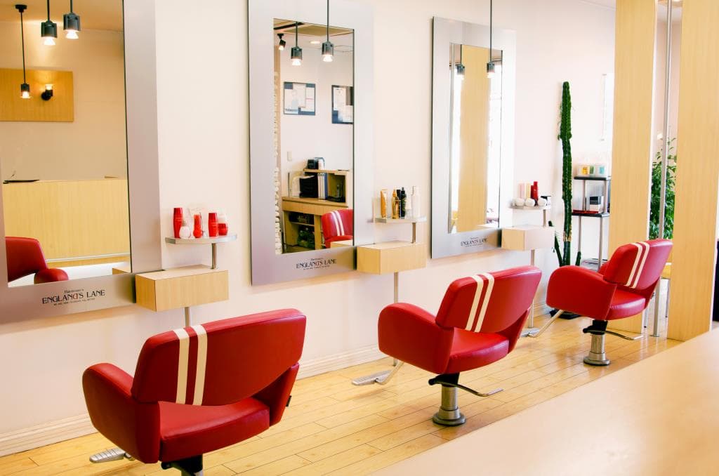Hairdresser’s ENGLAND’S LANE 2