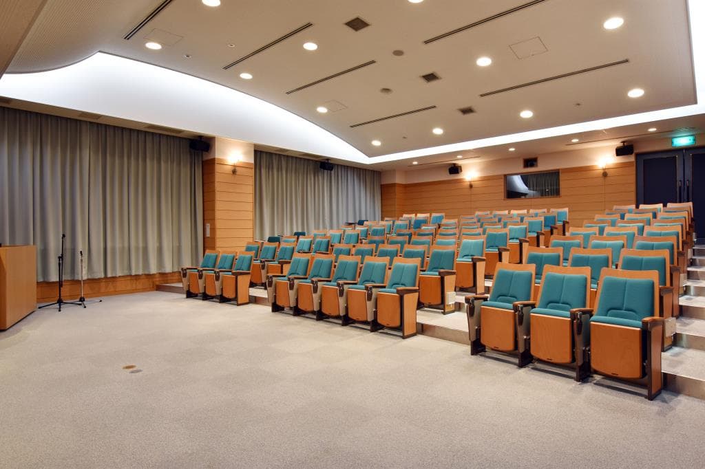 大月市立図書館 5