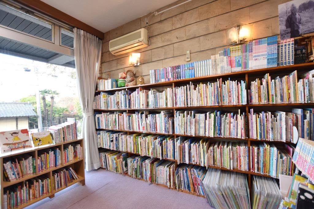 笛吹市境川図書室 5