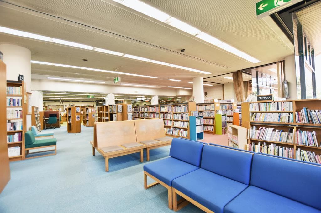 笛吹市石和図書館 3