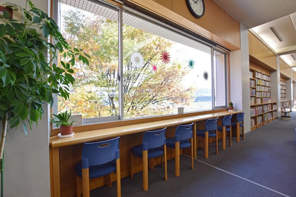 笛吹市一宮図書館 4