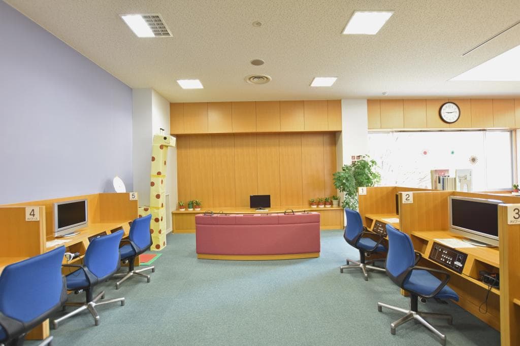 笛吹市一宮図書館 5