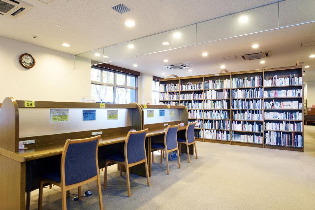 甲斐市立敷島図書館 5