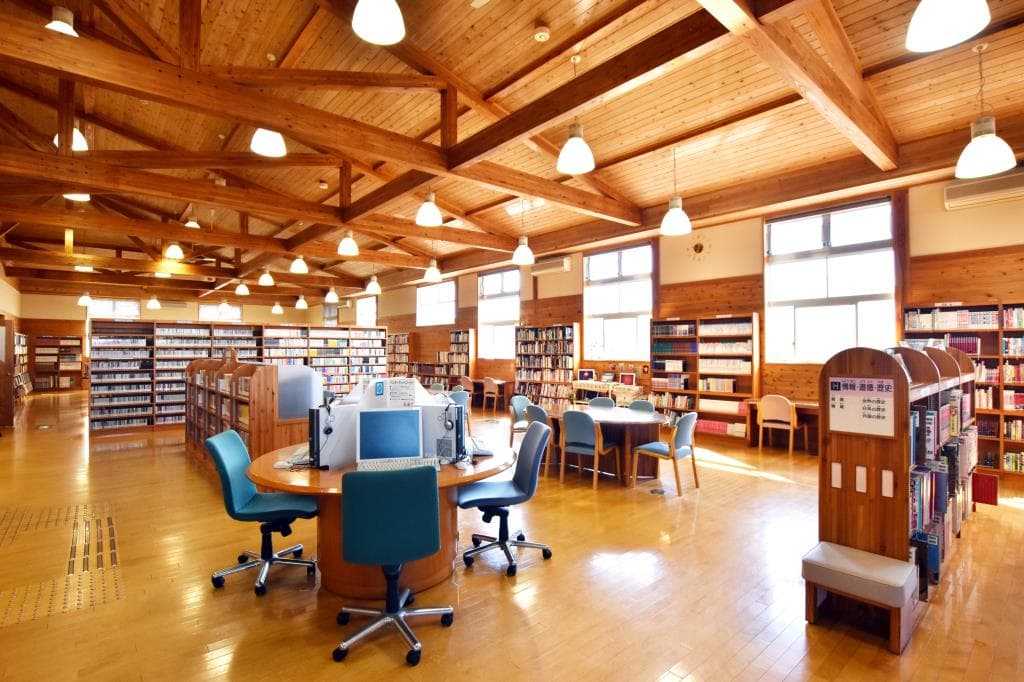 笛吹市御坂図書館 3
