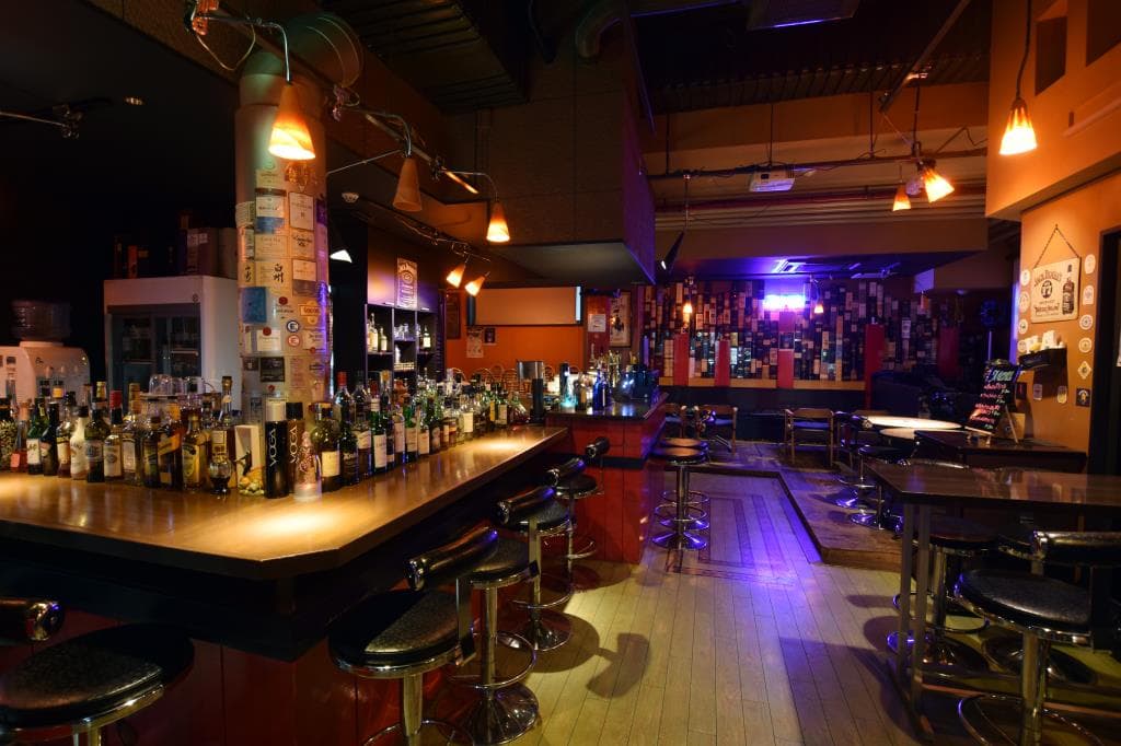 DINING & MUSIC PUB ELAL 3