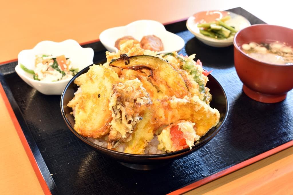 レストラン ニュー あかいけ 3