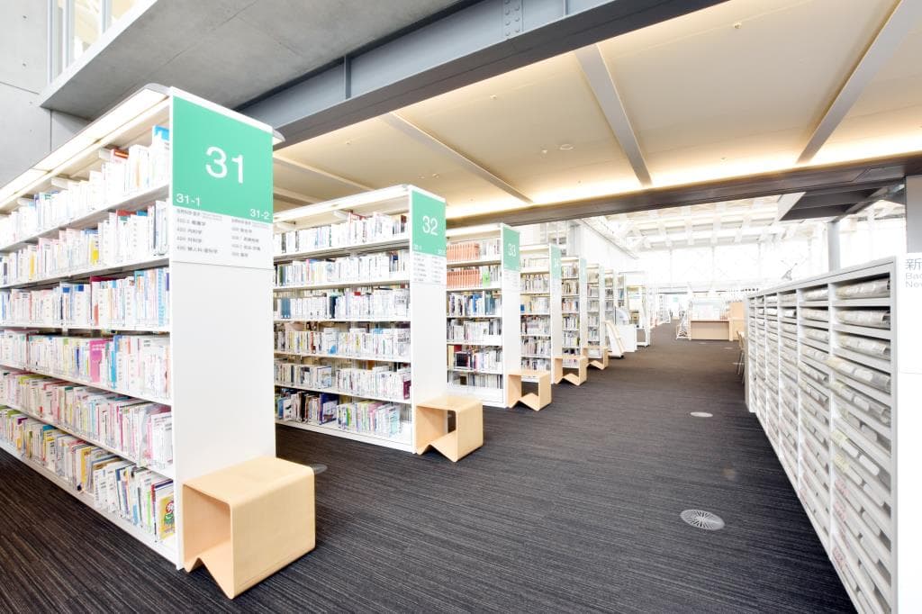 山梨県立図書館 4