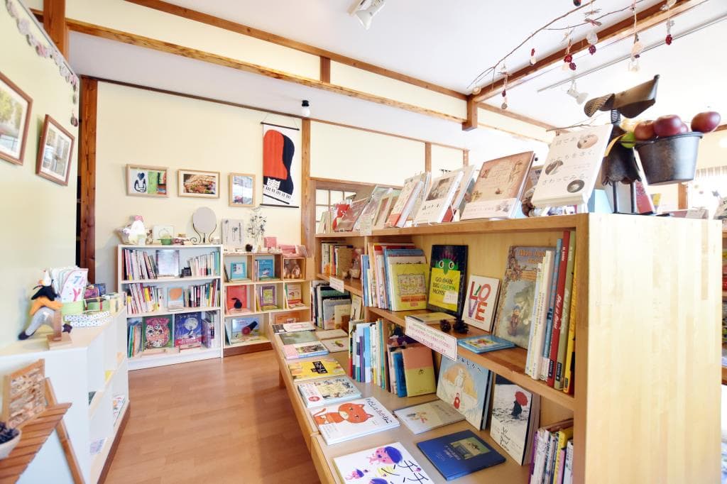 絵本屋 あんな 3