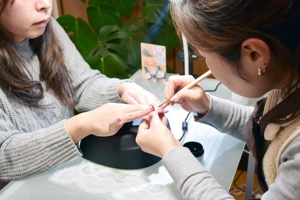Nail Salon y 3