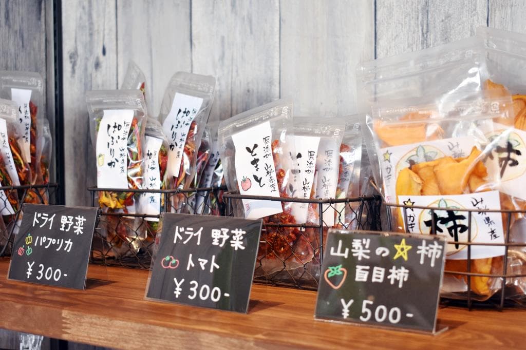 地産CAFE&SHOP けあふぃっとふぁーむ 3