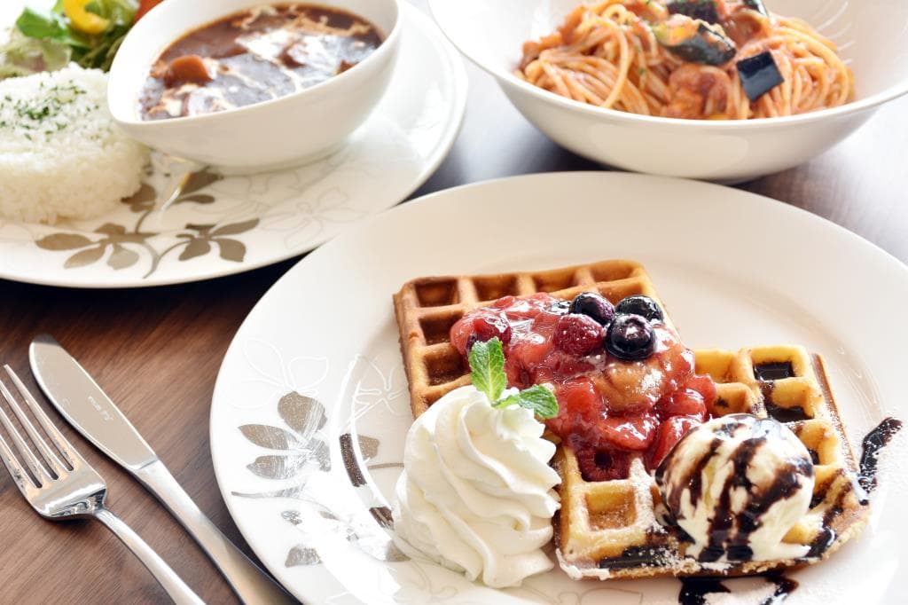 MOA cafe 東京インテリア甲府店 1