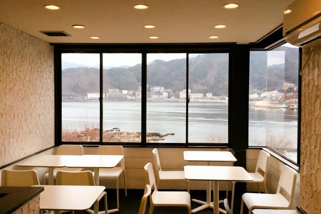 Lake Side Café Ku 4