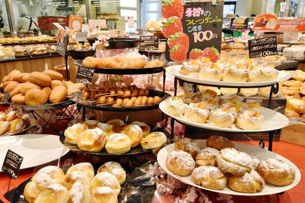 パリの朝 竜王アルプス通り店 3