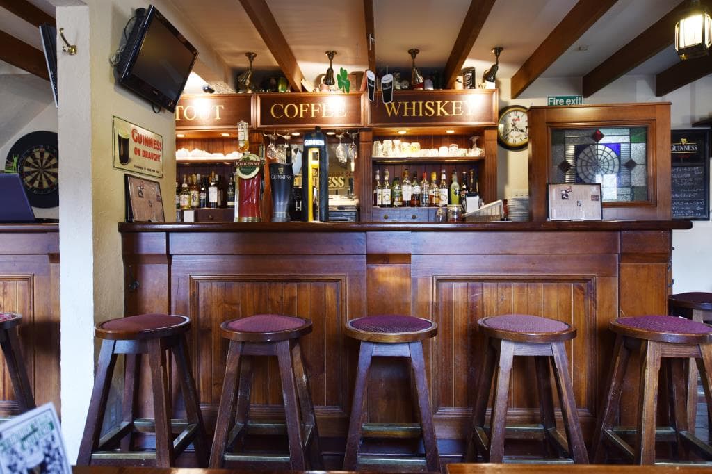 IrishPub BULL&BEAR 1