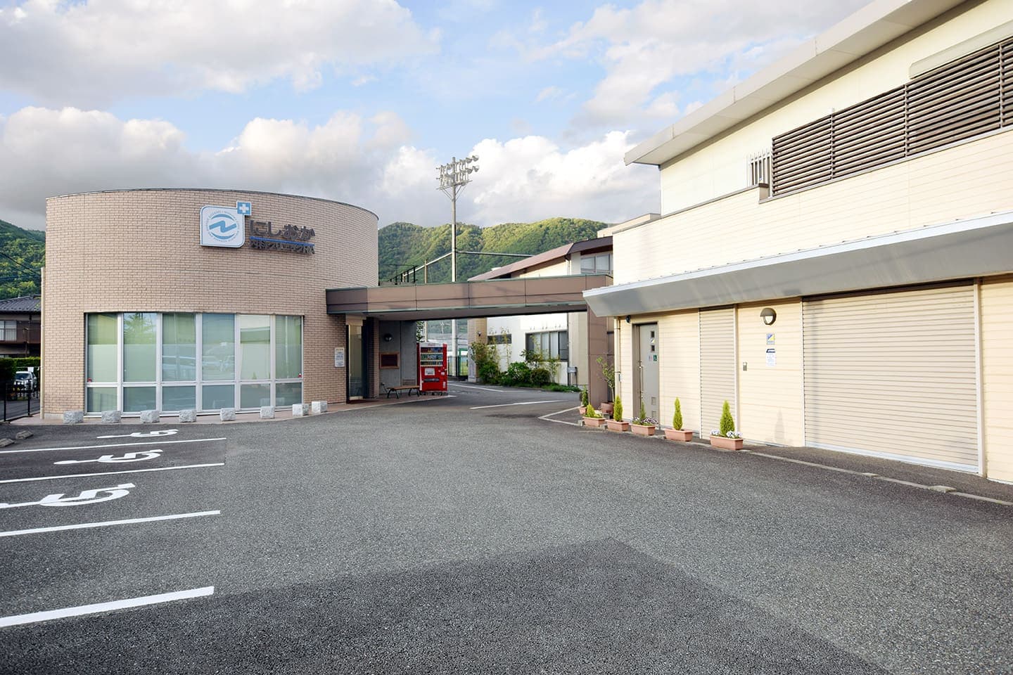 にしおか内科クリニックRA 1