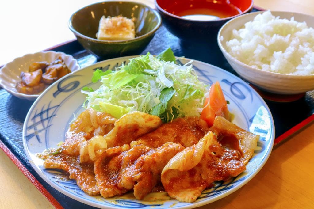 お食事処 まるたか 1
