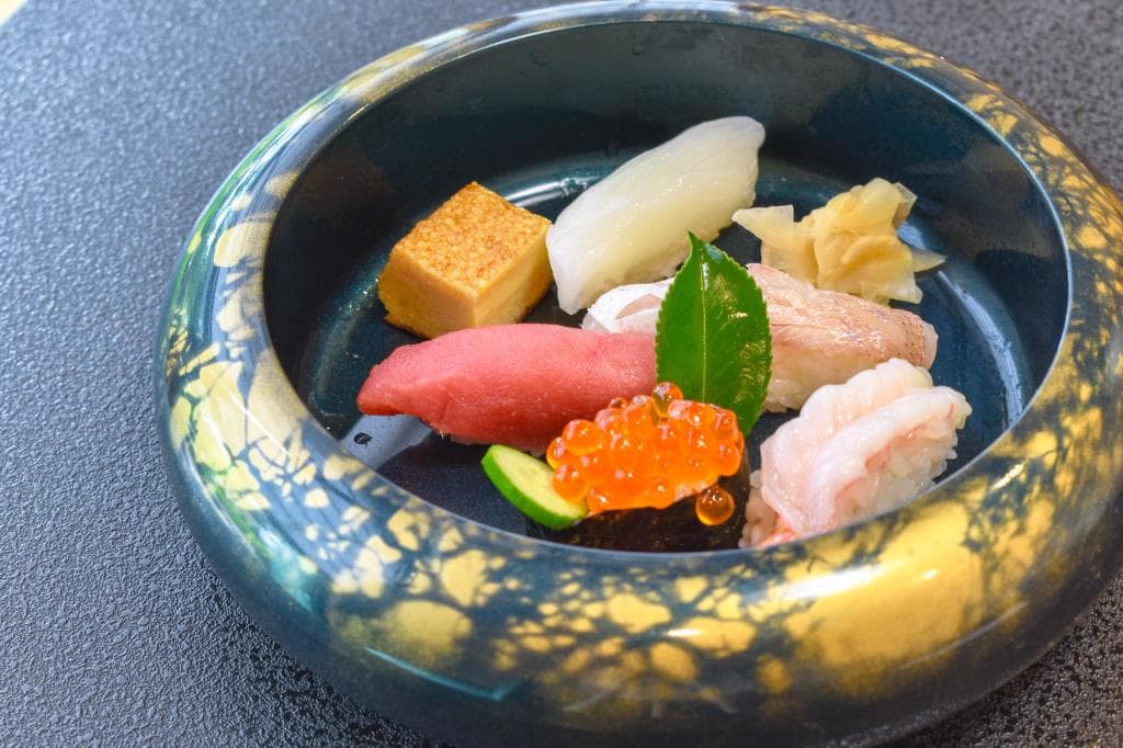 寿司・割烹 いづ屋 2