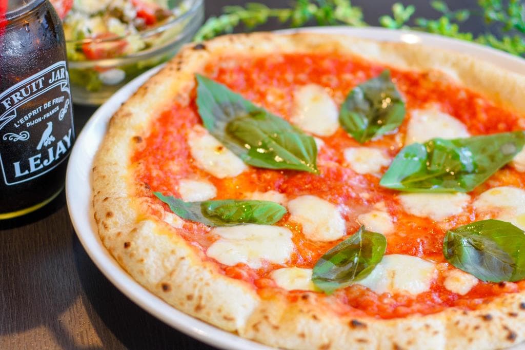 PIZZA BAR NAPOLI 甲府中央 1