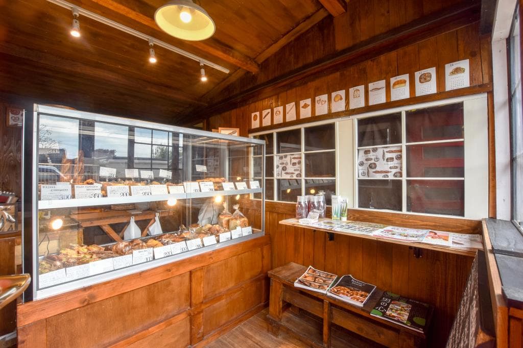 Bakery BREAD&GLASS 4