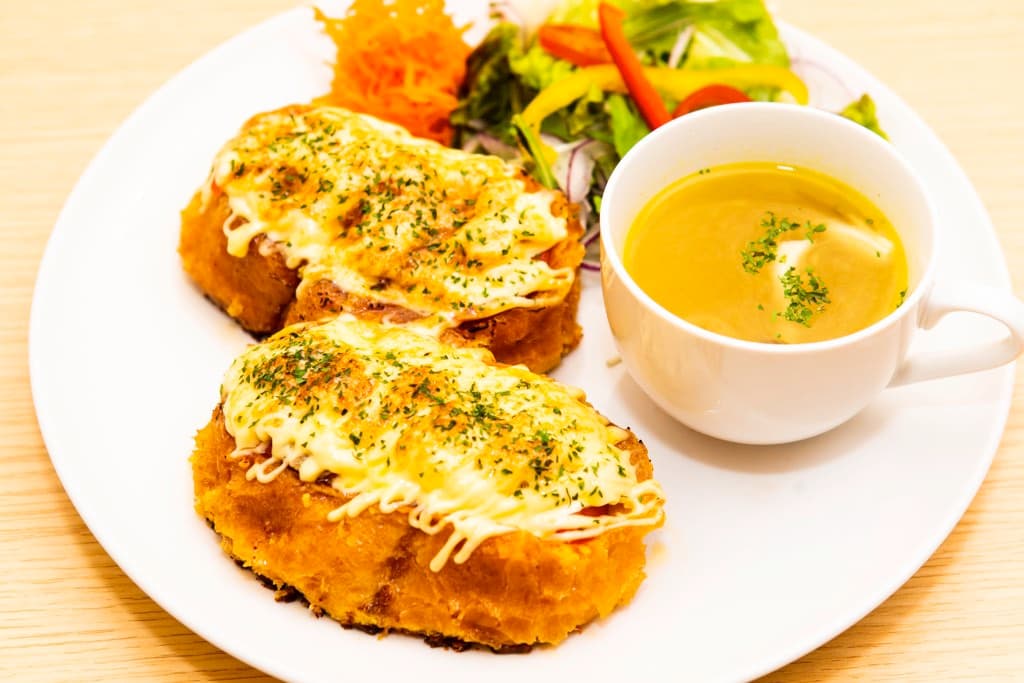 フレンチトースト専門店 CAFE LA PAIX石和温泉店 1