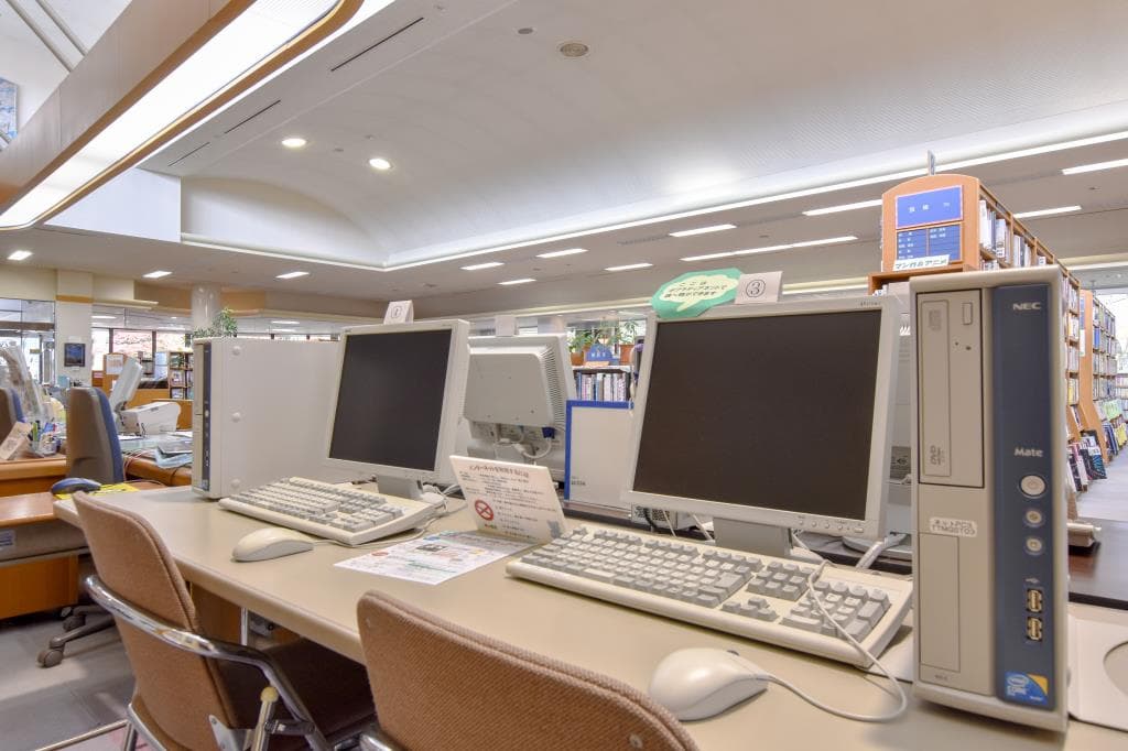 中央市立田富図書館 5
