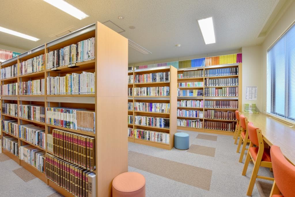 中央市立豊富図書館(分館) 2