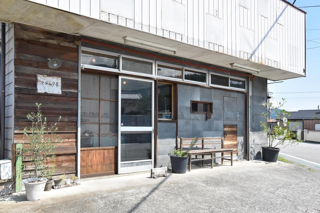 アデムク亭 5