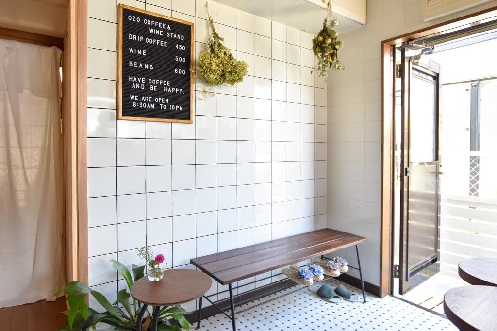 OZO coffee&wine stand 4