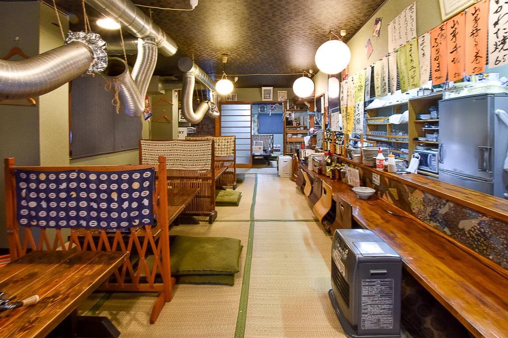 居酒屋ホルモン焼 やすべい 3