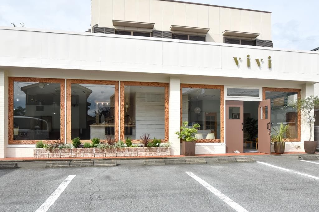 vivi hair&beauty 1