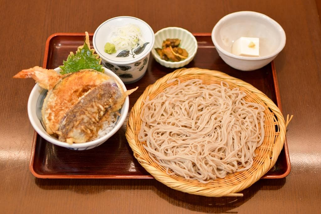 奥藤本店 国母店 2
