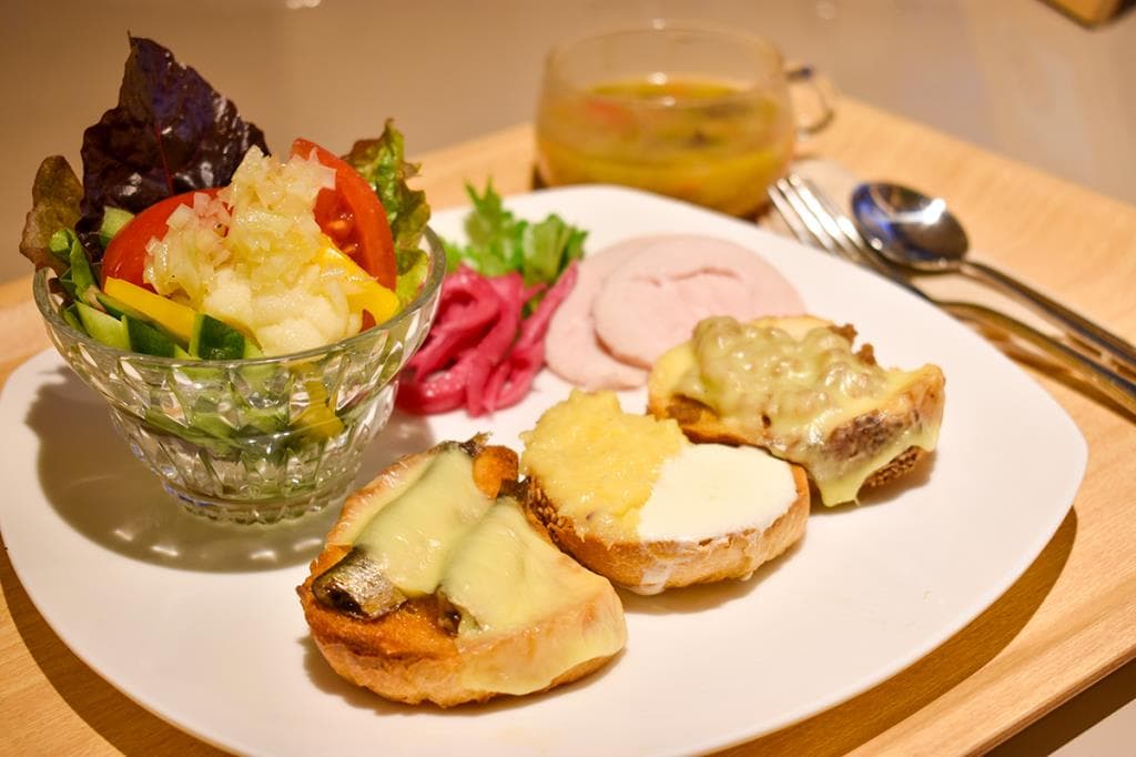 west side café 1