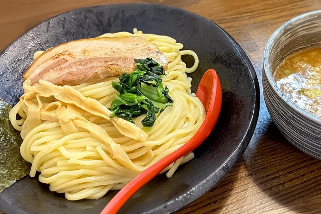 麺や つか田 3