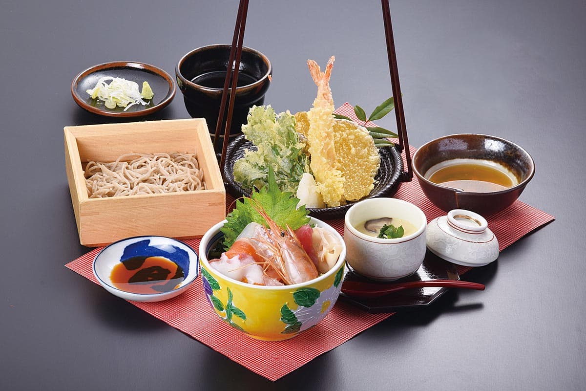 お食事処 楽 甲府店 1