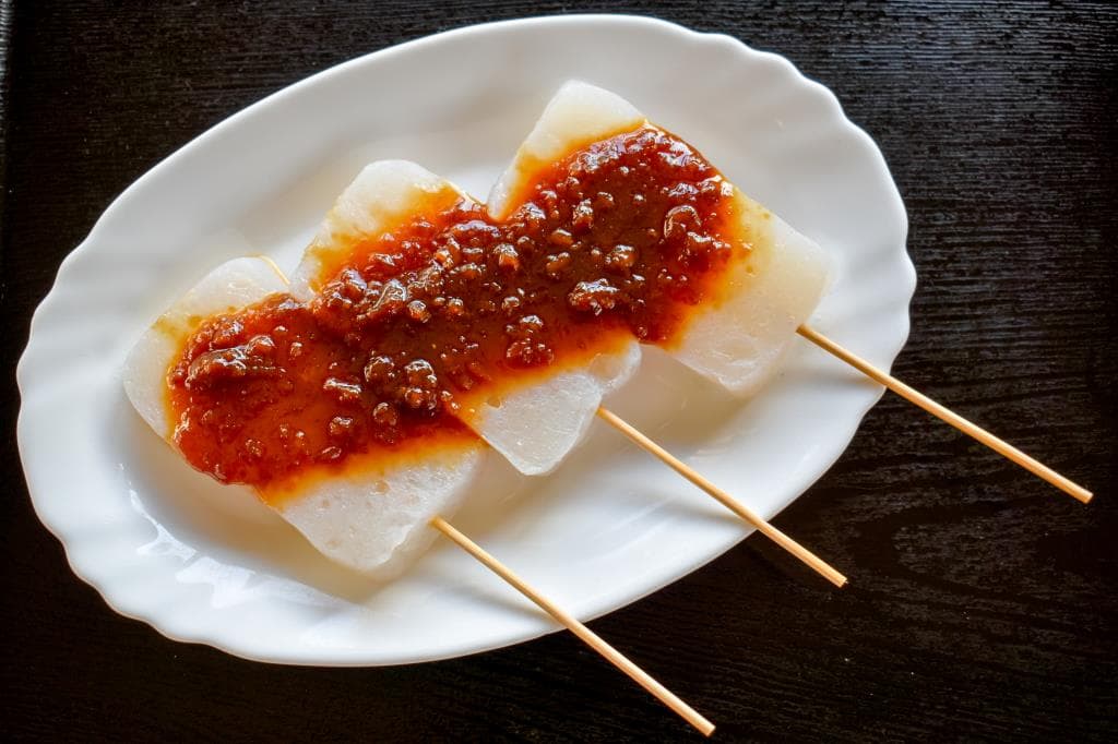 はやぶさ温泉 食事処 2