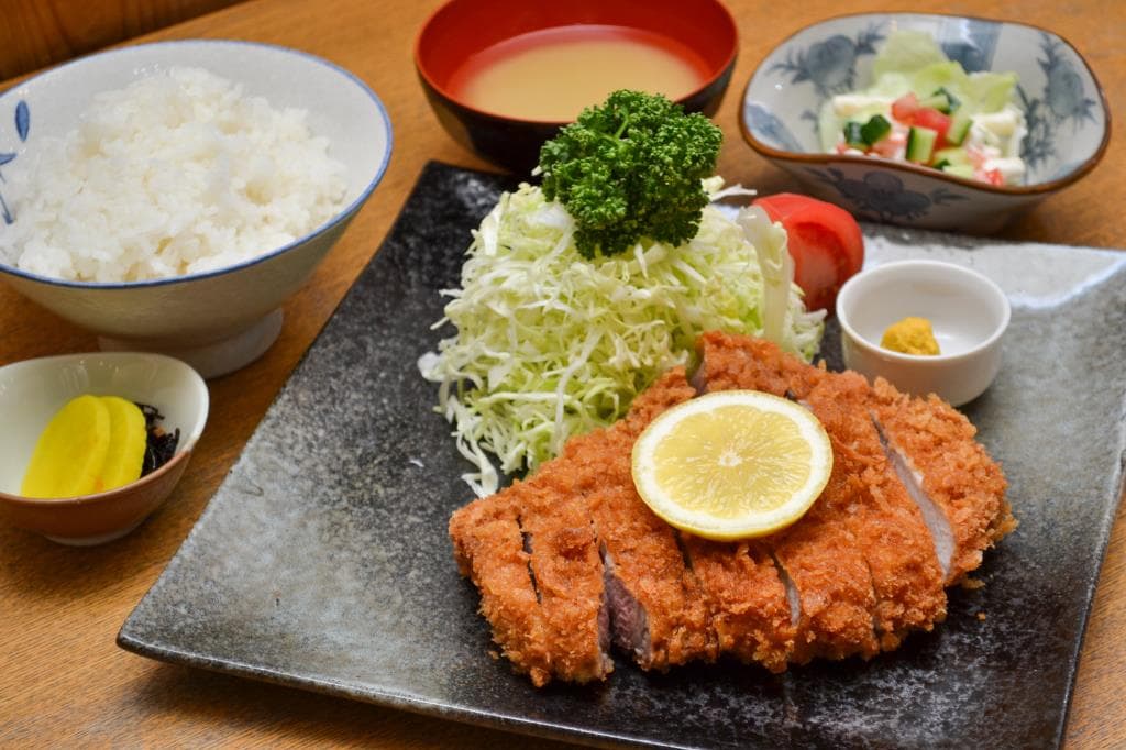 天ぷら・とんかつ みしな 1