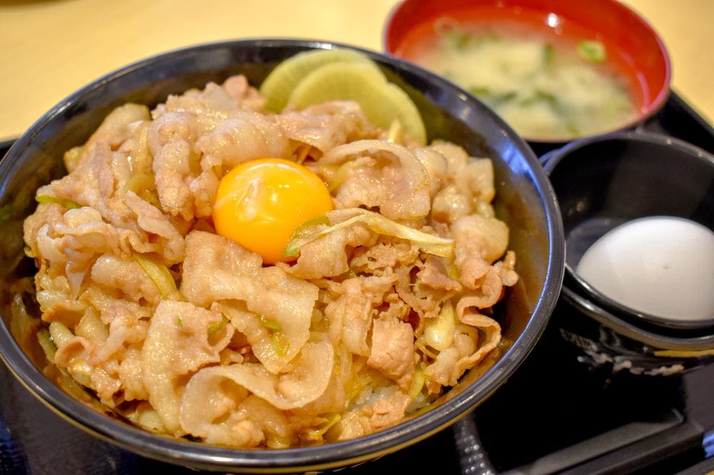 伝説のすた丼屋 甲府店 1