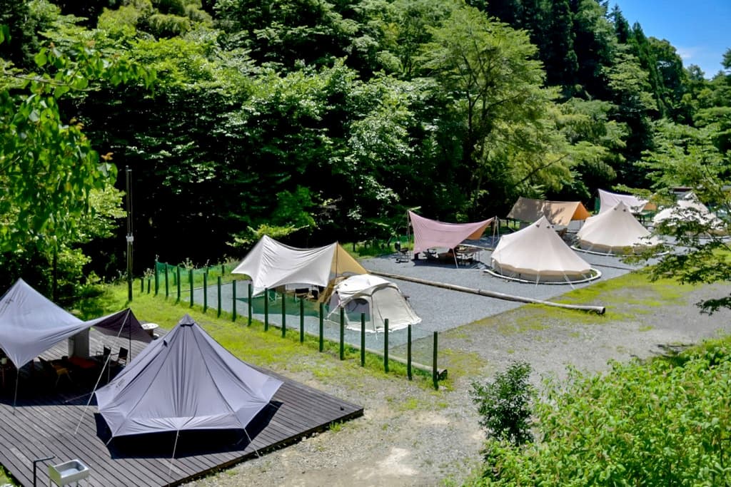 KAGARIBI Camp Terrace 1