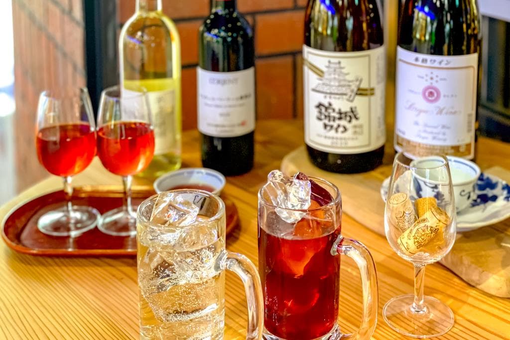 カフェ&ワインバー 葡萄酒一番館 1