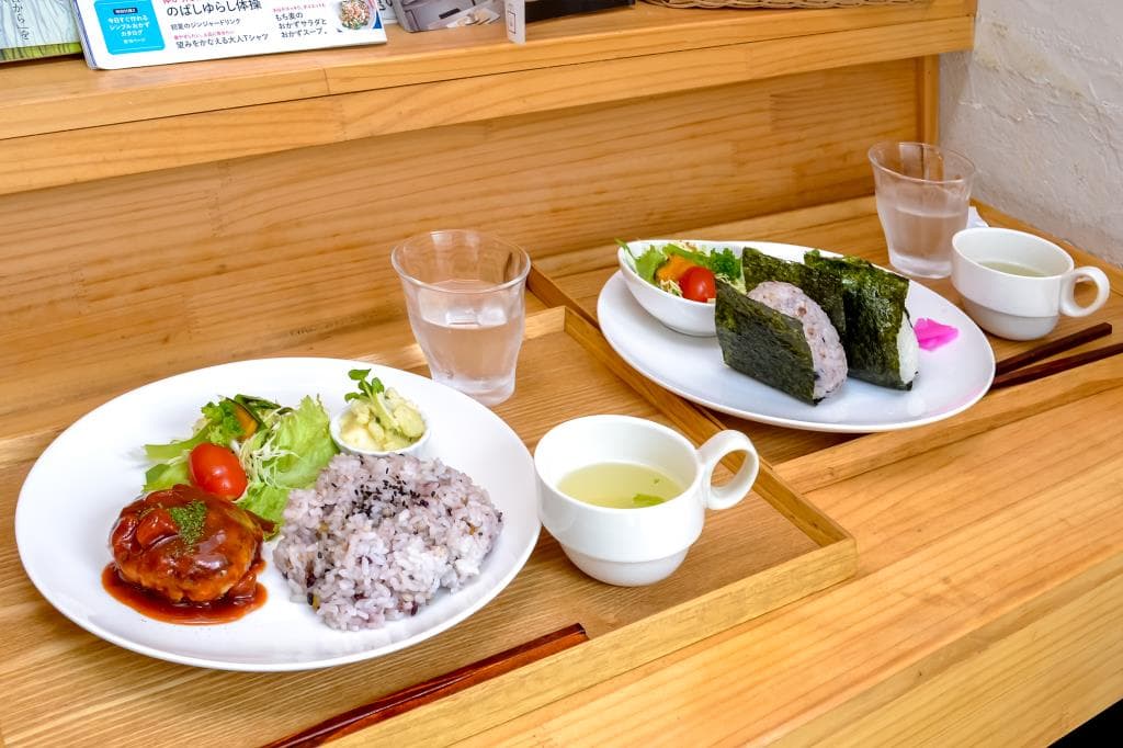 cafe clover 1