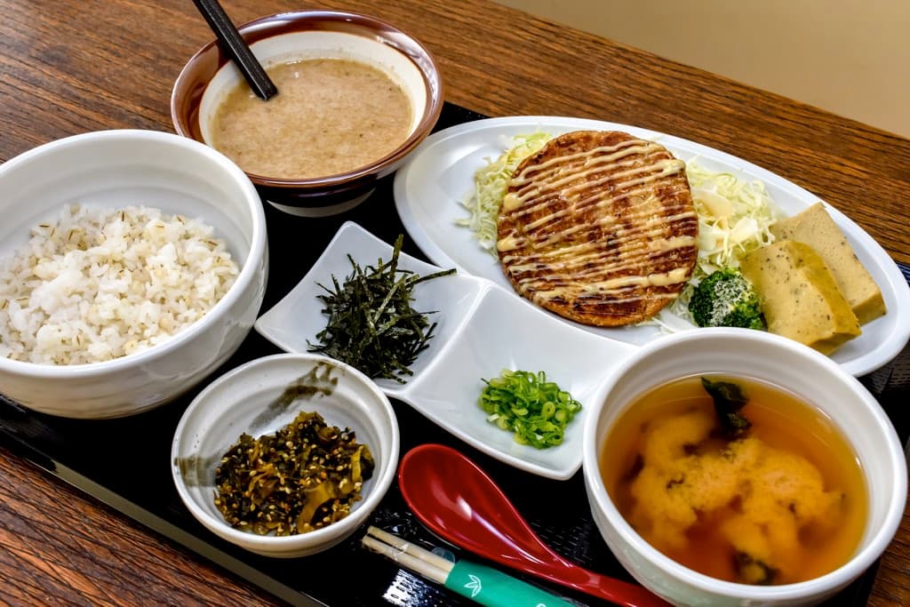 自然薯農家のとろろ飯 じねんじょ亭 【臨時休業】 1