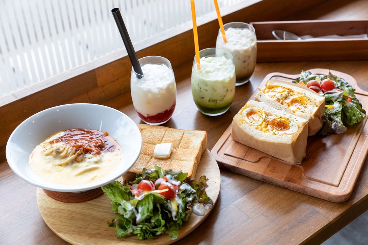 SAKImoto bakery and cafe 甲府昭和店 1
