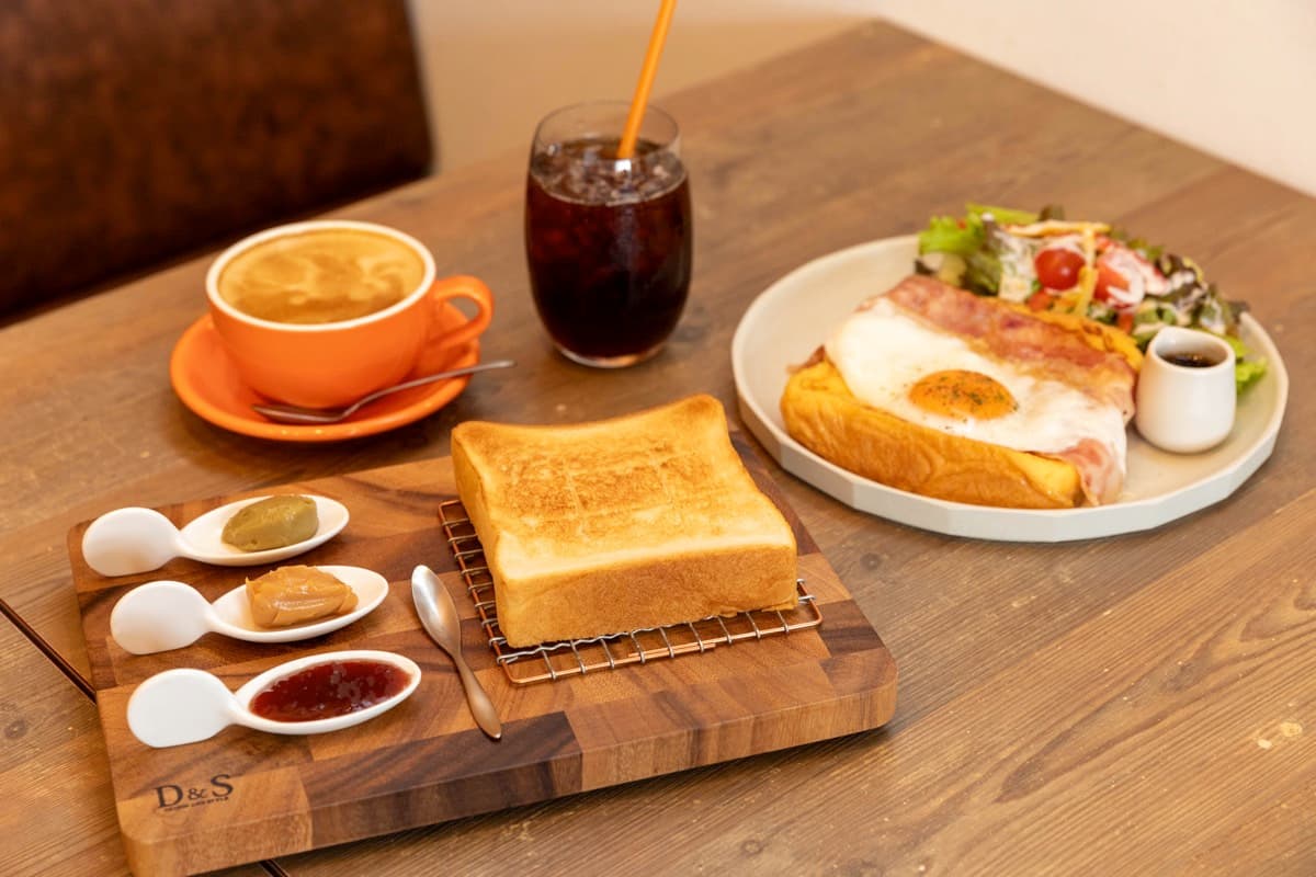 SAKImoto bakery and cafe 甲府昭和店 2